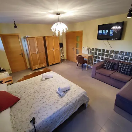 Aguilas Club Bed & Breakfast Malaga